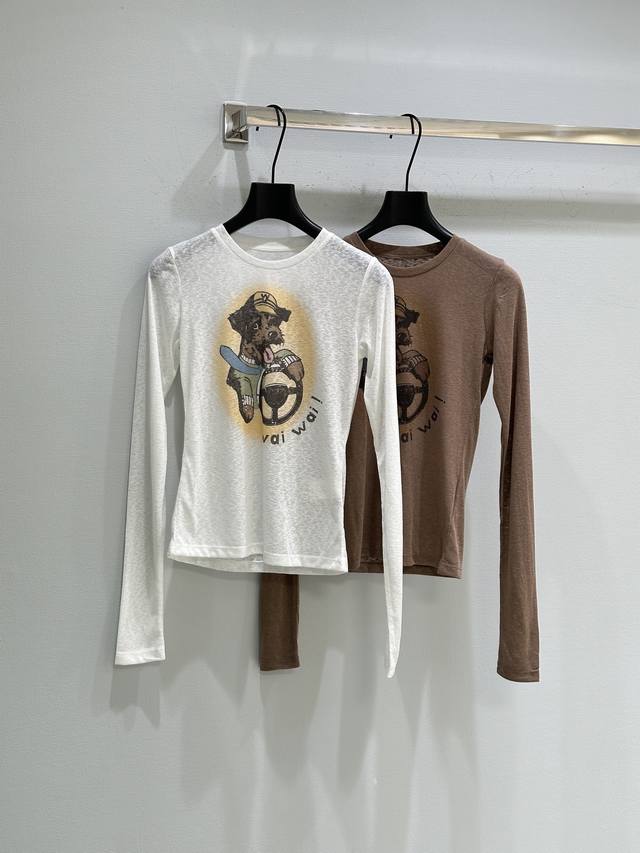 25Ss New arrival for early fall! A simple round neck design that fits snugly aro