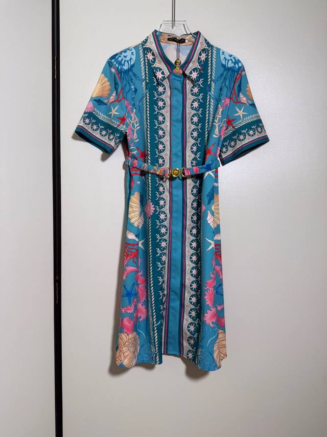 Versace women's new blue-green Baroque ocean world shell and starfish print meta