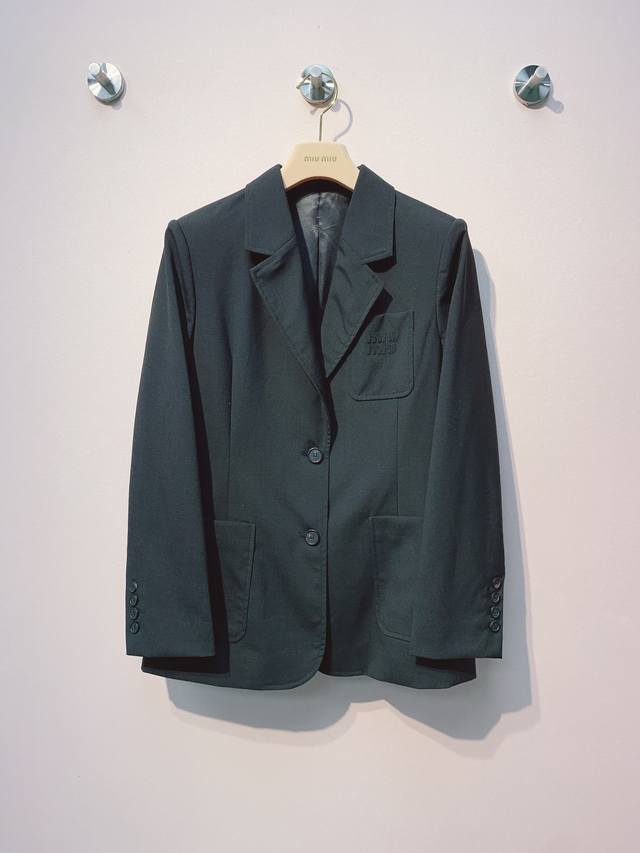 Spring and summer new style lapel high-end slim fit three-dimensional letter Lo