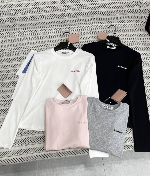 25Ss New autumn and winter style Miu simple letter small logo embroidered letter