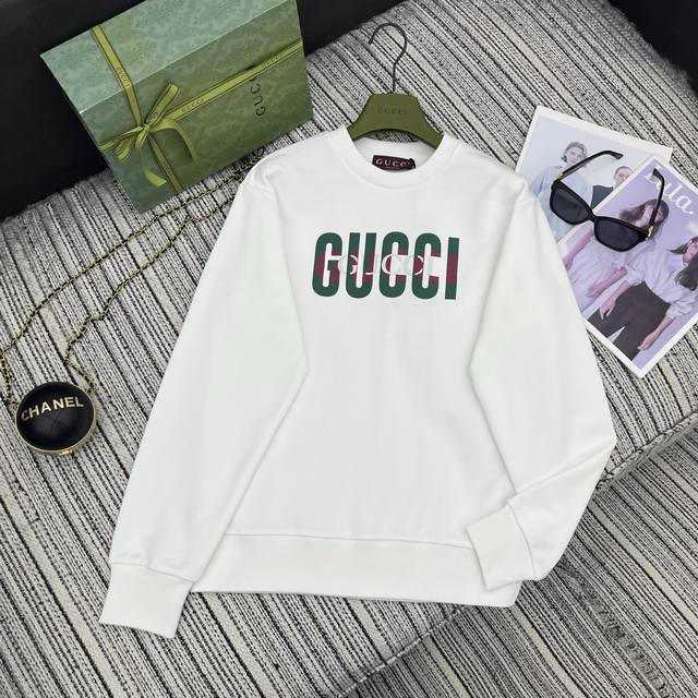 Highly recommend the Gucc* 25Fw new fall/winter color-blocked letter print crew