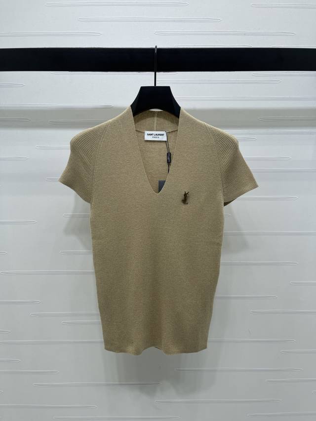 New, original, high-end Ysl* 2025 Early Fall collection! V-neck knit short-slee