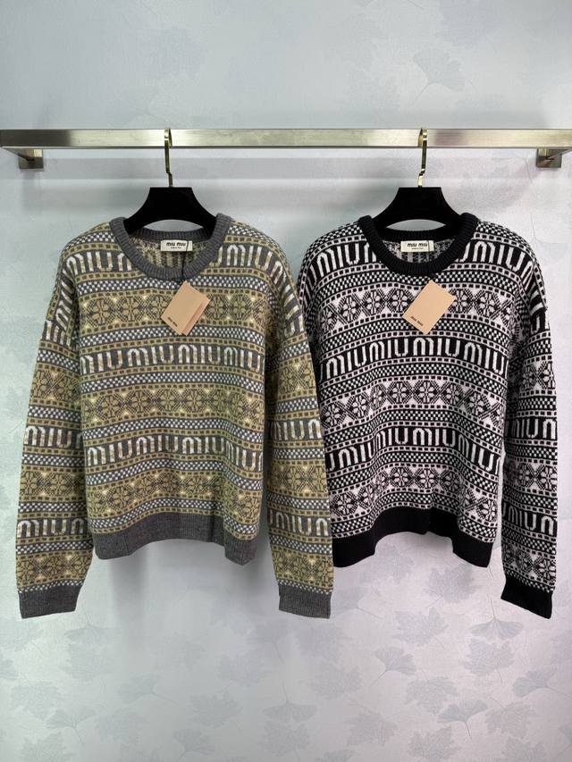 Miu Fair Isle-style sweater with a stunning jacquard lettering. Made of wool fo