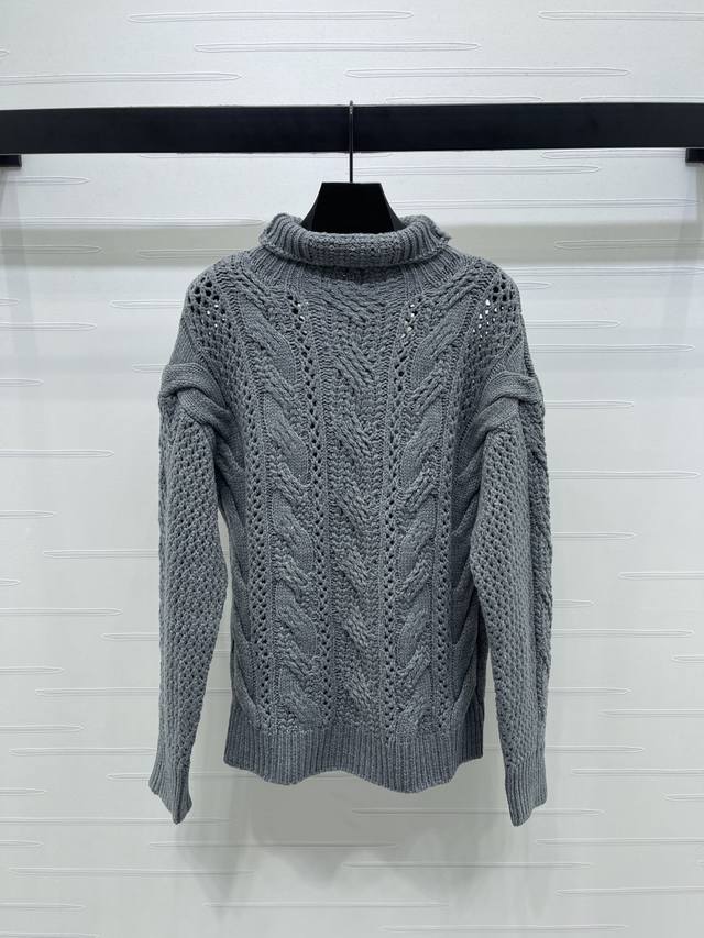 New, original, high-quality Maxmar* 2025 Early Fall Collection! Cable-knitted,