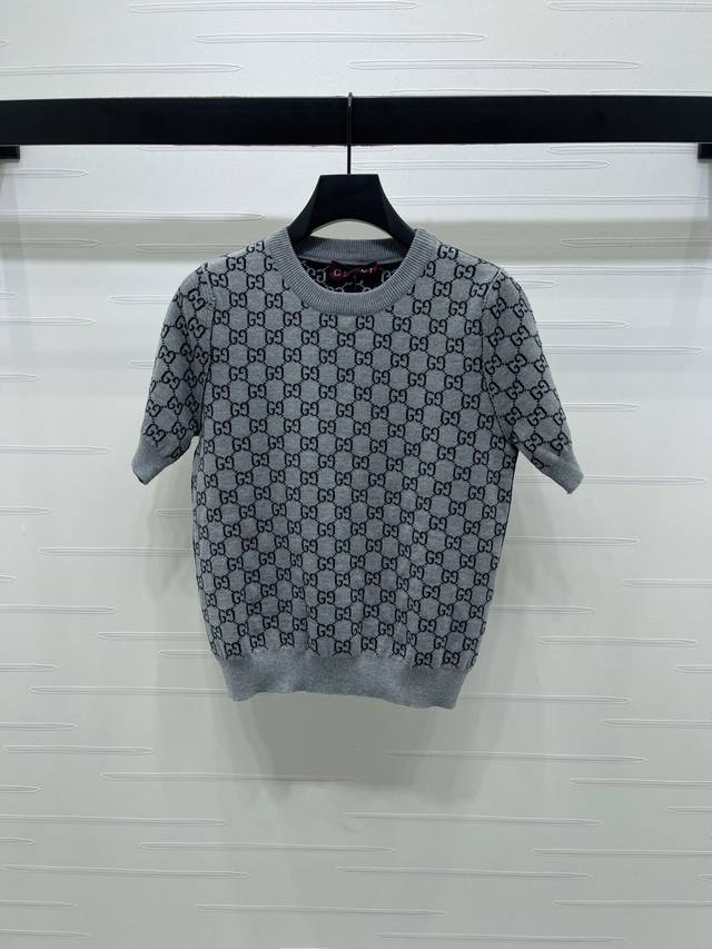 New, original, high-quality Gucc* 2025 Early Fall collection! Reversible jacqua