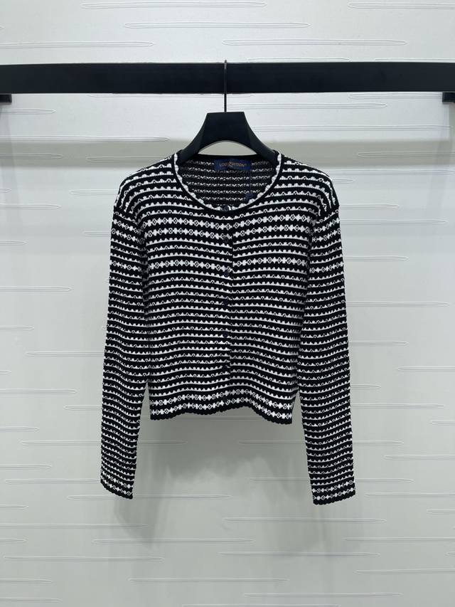 New, original, high-quality Louis Vui*Ton 2025 Early Fall collection! Crochet c