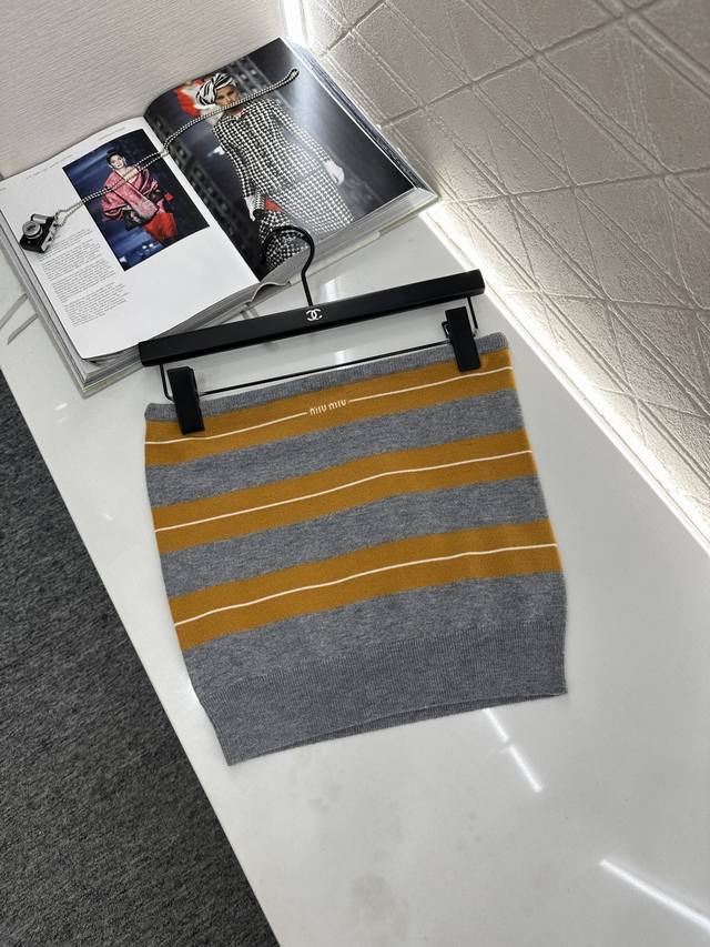 Miumi*2025 New Arrivals: Striped Contrast Knit Tubetop. Custom-woven from Yb woo