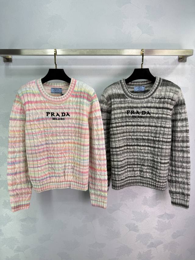 pr*25 New Early Fall crew-neck knit sweater. The colorful design and chest embro