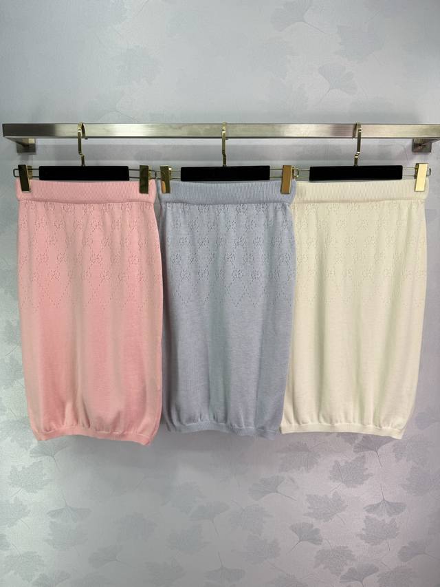 Gu* 2025 Early Fall new hollow knit skirt with exquisite diamond-shaped hollow d
