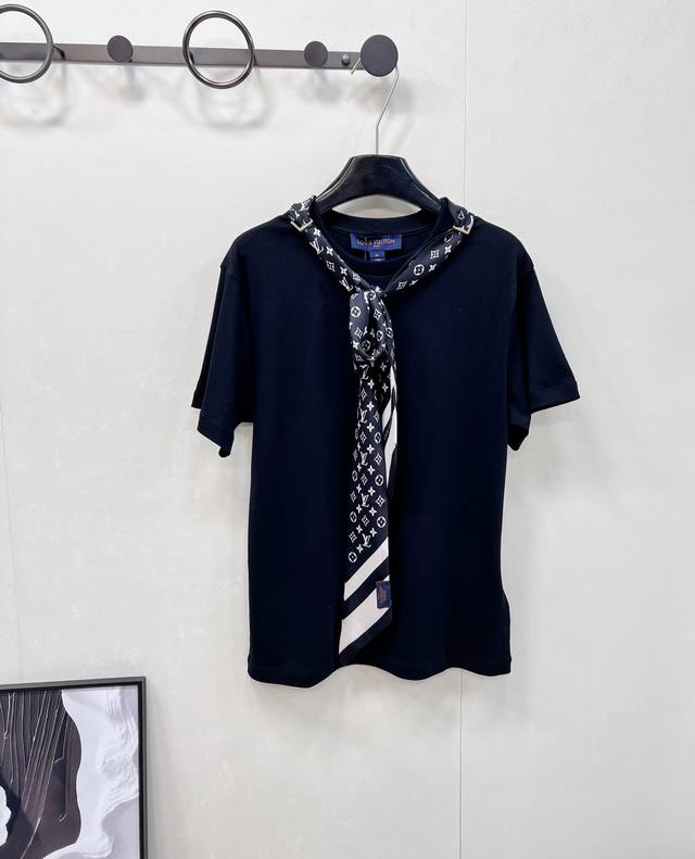 Louis Vuitton's new 2025 round-neck silk scarf short-sleeved T-shirt, custom-mad