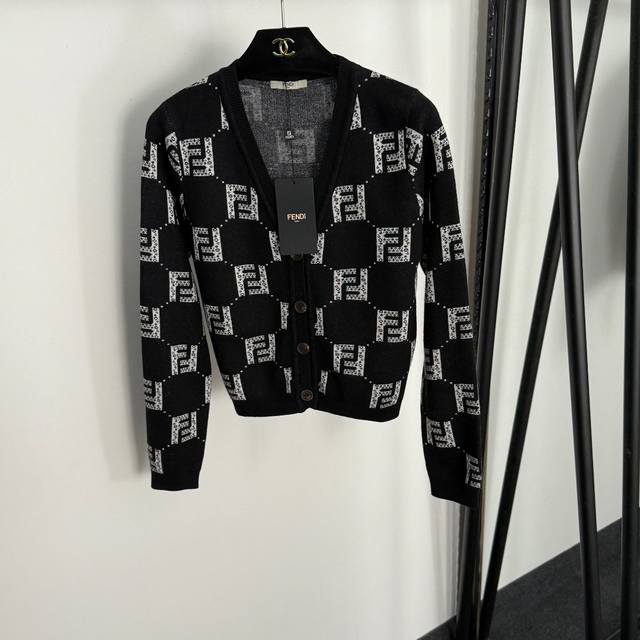 Style No. 20255364 Fend* new contrast color double F letter V-neck long-sleeved