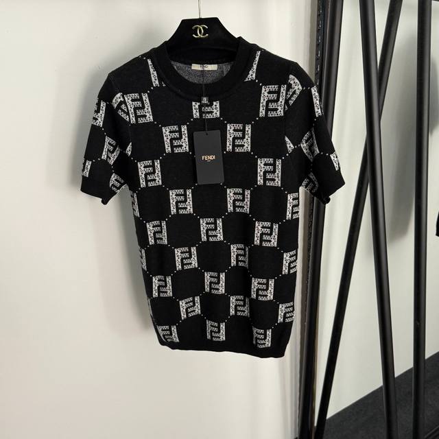 Style No. 20255363 Fend's newest color-block double-F short-sleeved pullover sw
