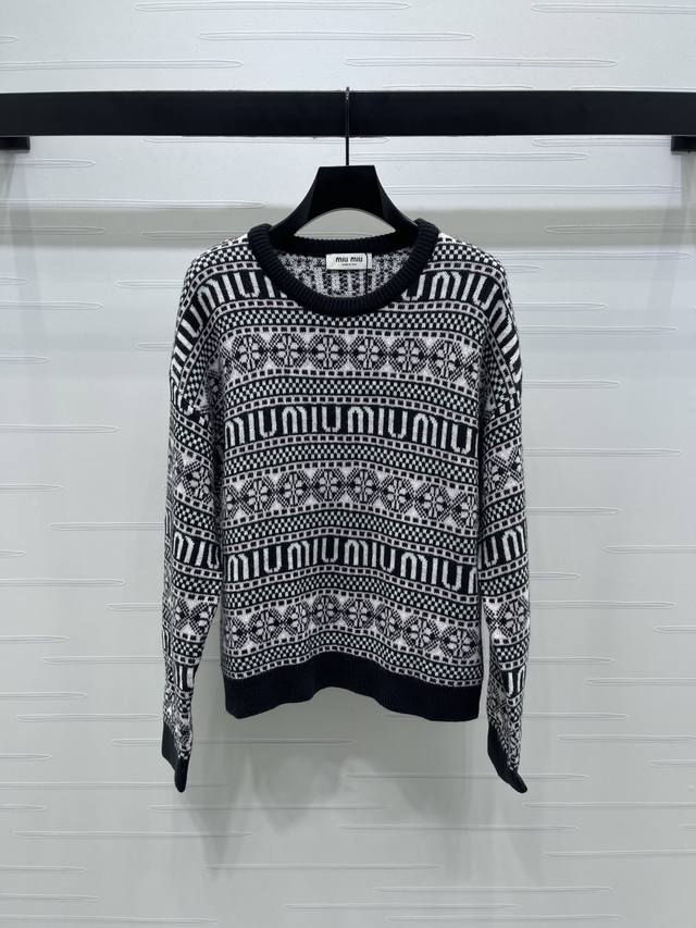 New, original, high-quality, Miumi* 2025 Early Fall Collection! Contrast-stripe