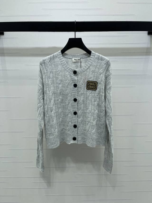 New, original, high-quality, Miumi* 2025 Early Fall Collection! Cable-knitted r