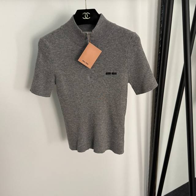 Style No. 20255345 Miumi* new logo letter half-zip short-sleeved wool sweater t