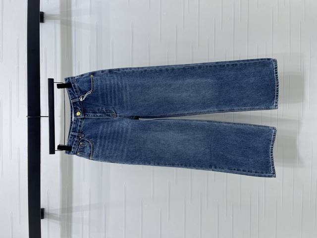 New, original, high-quality Celin* 2025 Early Fall collection! High-waisted, st