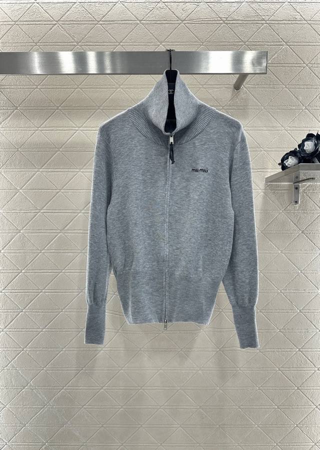 Miumi*2025 New Arrivals: Zippered Lapel Knit Top. Custom-woven from Yb wool yarn