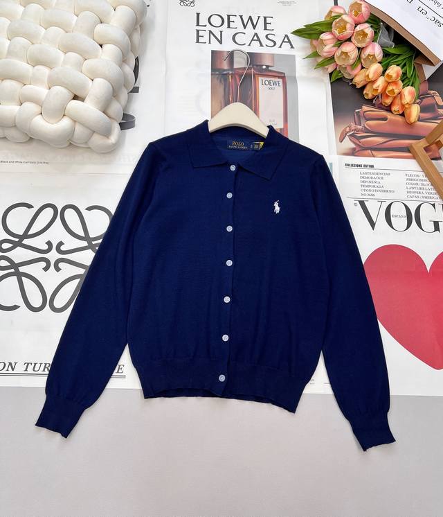 Knitted cardigan with lapel pony embroideryReinvention of the classic, details w