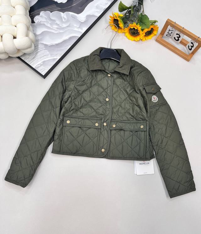 Moncler's new 2025 diamond-patterned lapel down jacket is custom-made from impor