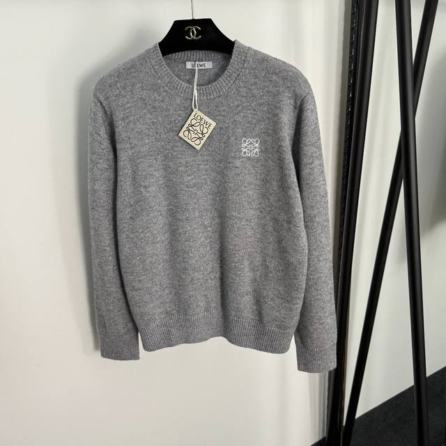 Style No. 20255318 Loew* new chest logo embroidered pullover long-sleeved wool