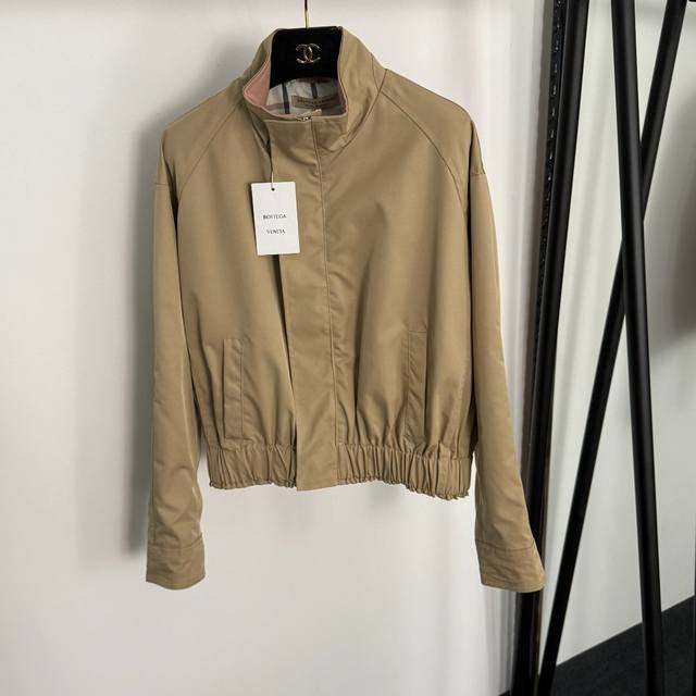 Style No. 20255289 Bottega Venet*Bv's new sweat-wicking and breathable plaid co