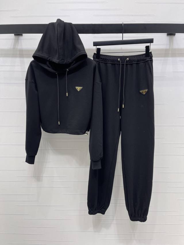 New, original, high-quality, prad* 2025 Early Fall collection! Hoodie and trous