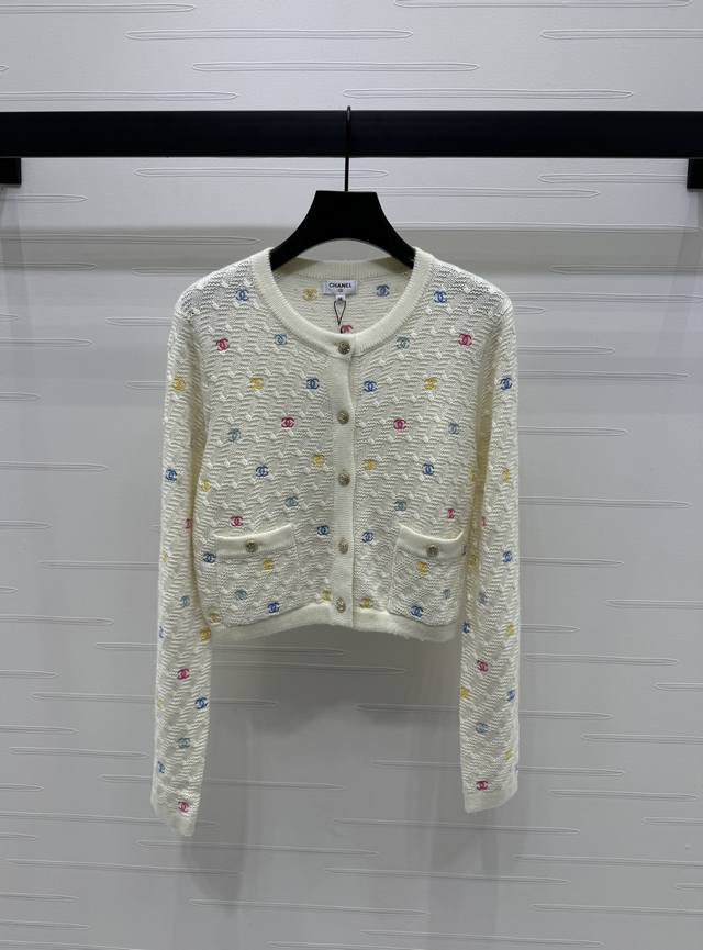 New, original, high-quality Chane* 2025 Early Fall collection! Colorful logo em