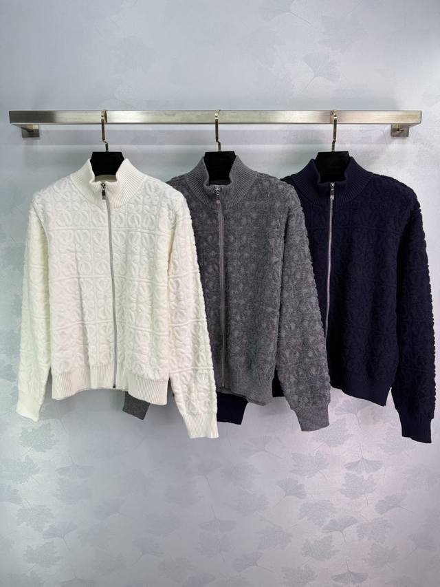 Loe*'s new 2025 early fall stand-up collar, zippered, long-sleeved cardigan! Cus