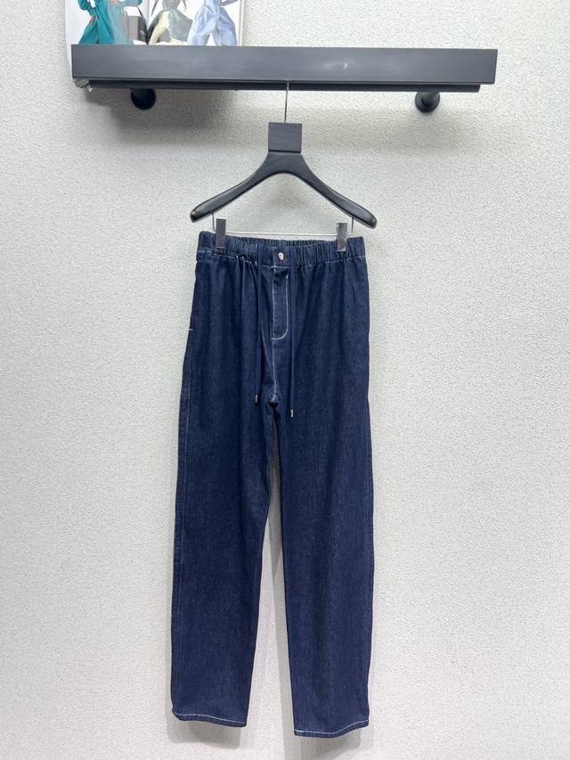 L series denim pants with retro wash craftsmanship are versatile and fashionable