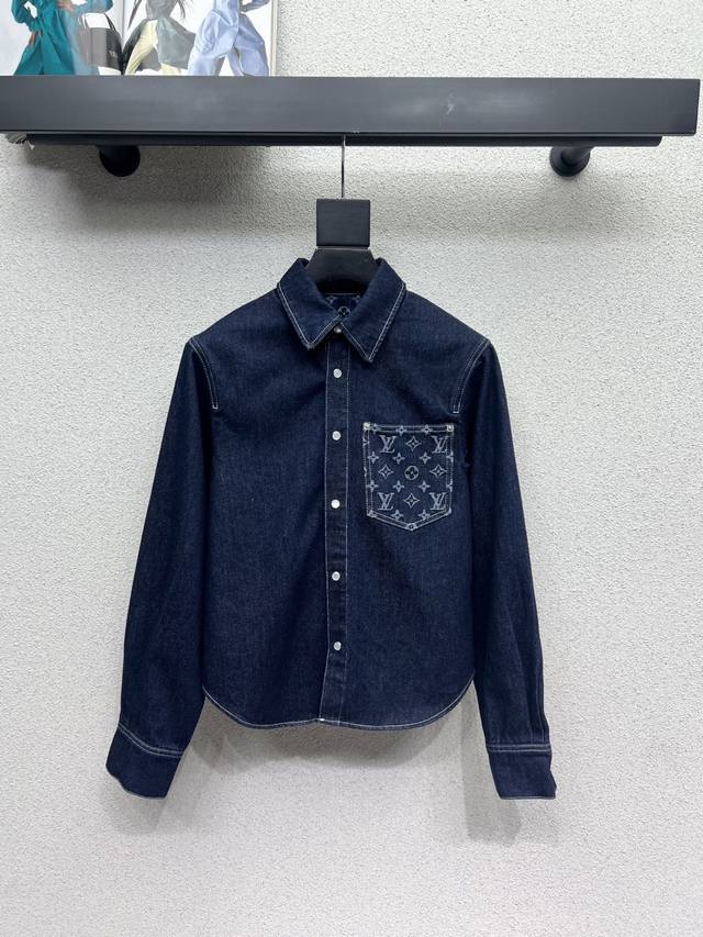 L series denim shirt crafted in a retro wash, versatile and fashionable! It's su