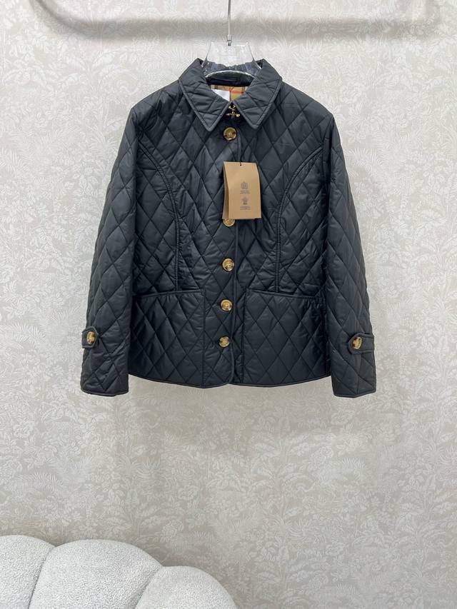 Burber*Y25's new diamond-quilted quilted jacket is understated yet stylish, line