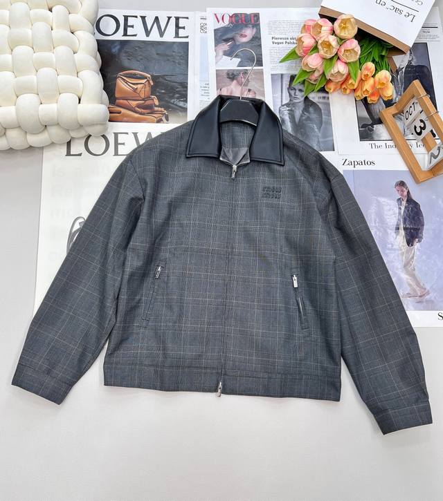 Miumiu25Fw's new autumn/winter design features a plaid leather lapel jacket with