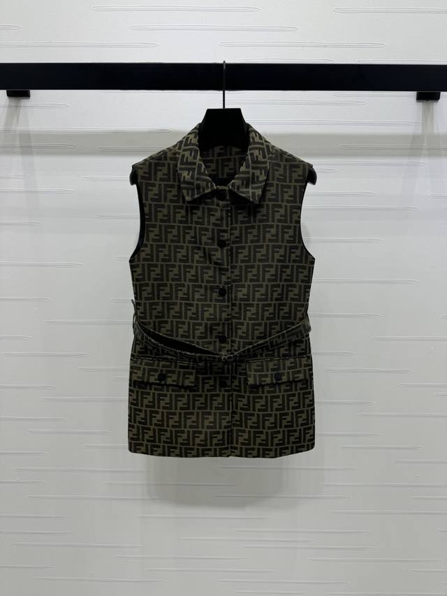 New, original, high-quality Fend* 2025 Early Fall collection! Lapel jacquard ve
