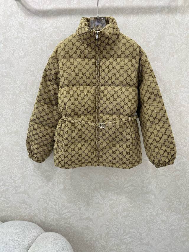 Gucc*25's new down jacket recreates a classic 90s white goose down Gg jacquard c