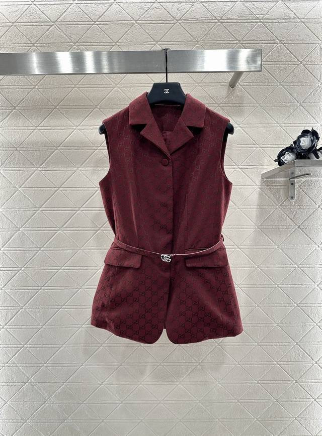 Gucc*2025 New Arrivals: Belt, Vest, and Shorts Set. Made with custom Yb imported
