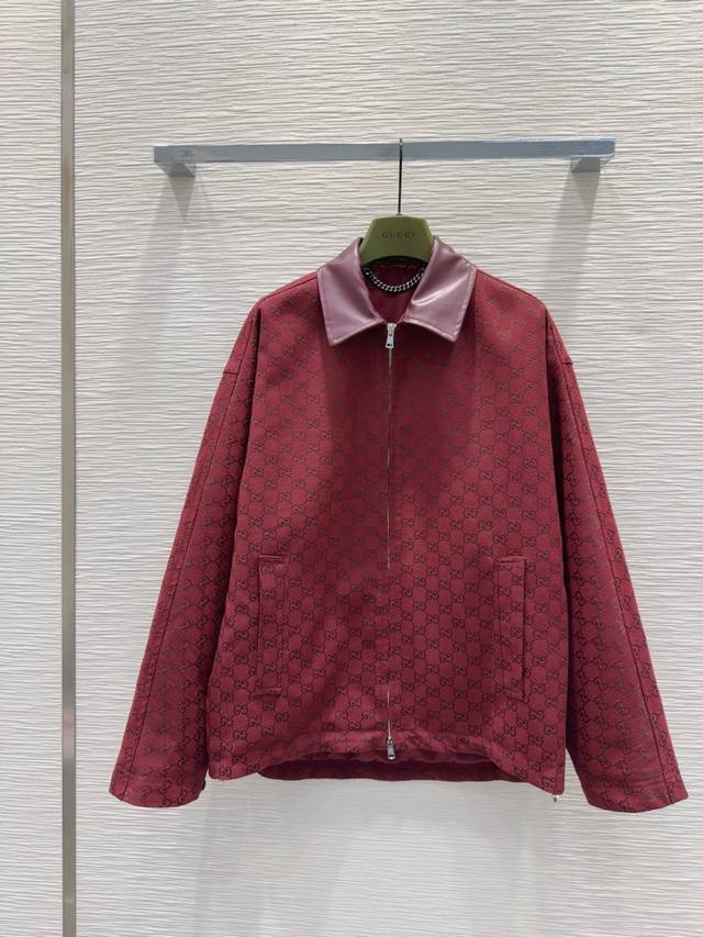 Gucc* 2025Fw new coat, featuring a luxurious feel, custom-made fabrics, and a pe