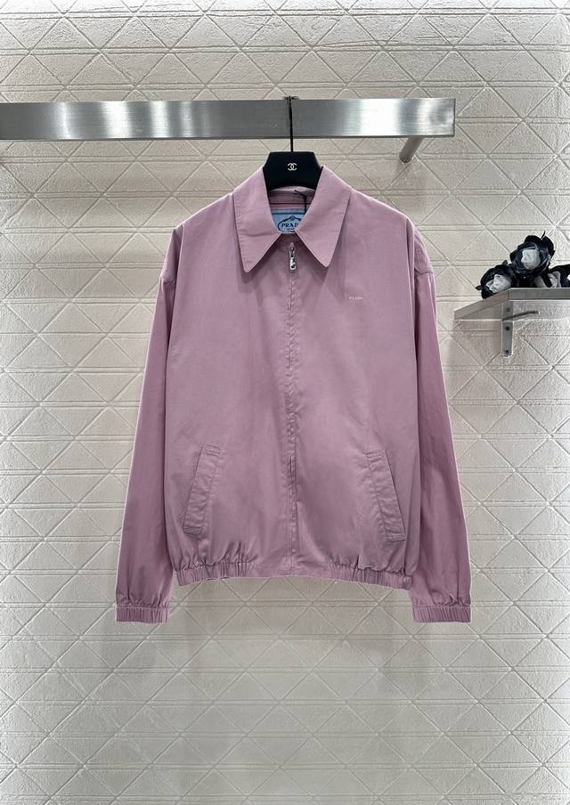 prad* New arrival for 2025: zipper jacket. Made of custom Yb twill cotton, this