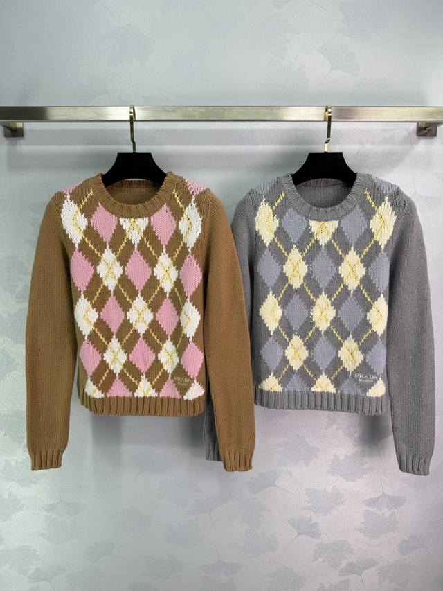 prad* 2025 Early Fall new diamond-patterned long-sleeved pullover sweater. Custo