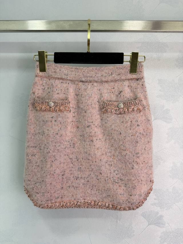 Ch*25 Early Fall New Coco Girl Outfit 25B New Arrival Floral Pink Knit Skirt wit