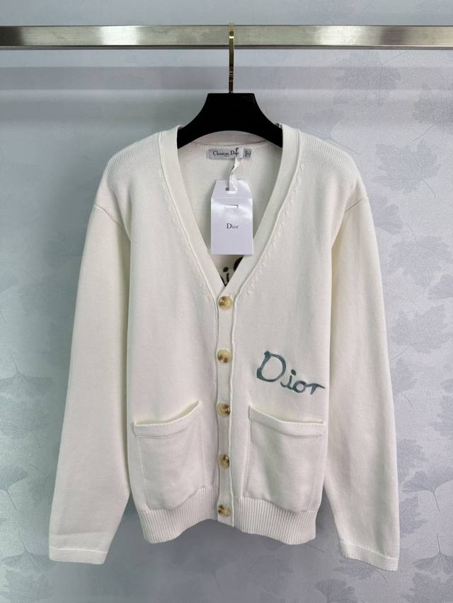 Dio*25 New Early Fall Knitted V-Neck Cardigan. Made of pure cotton blend, this c