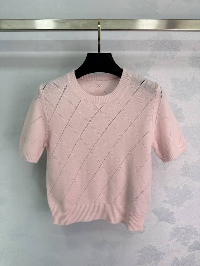 pr*25 New early fall pink diamond-patterned knit short-sleeved top. Round neck d