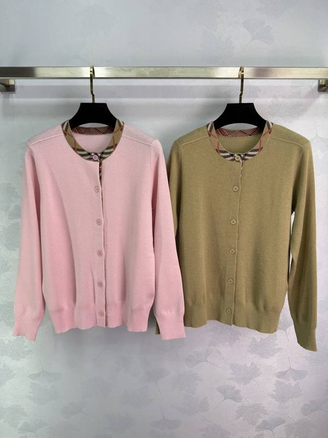 Bu*25 New Early Fall Check-Neck Knit Cardigan. Woven with wool yarn for a delica