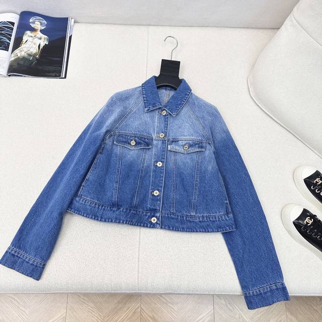 Fashionista Loe 25Ss' latest autumn/winter retro washed blue denim A-line jacke