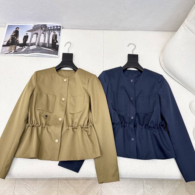Hot Sale Series Cd 25Ss The latest fall/winter round-neck, waisted trench coat,
