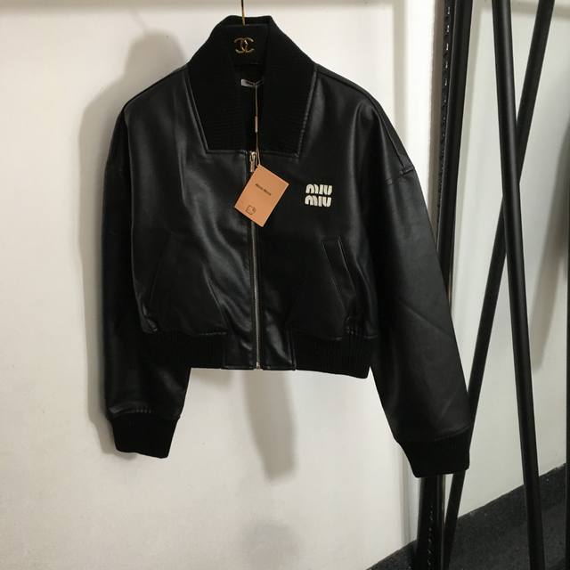 Style No. 6229 Miumi* new embroidered letter patch short long-sleeved stand-up