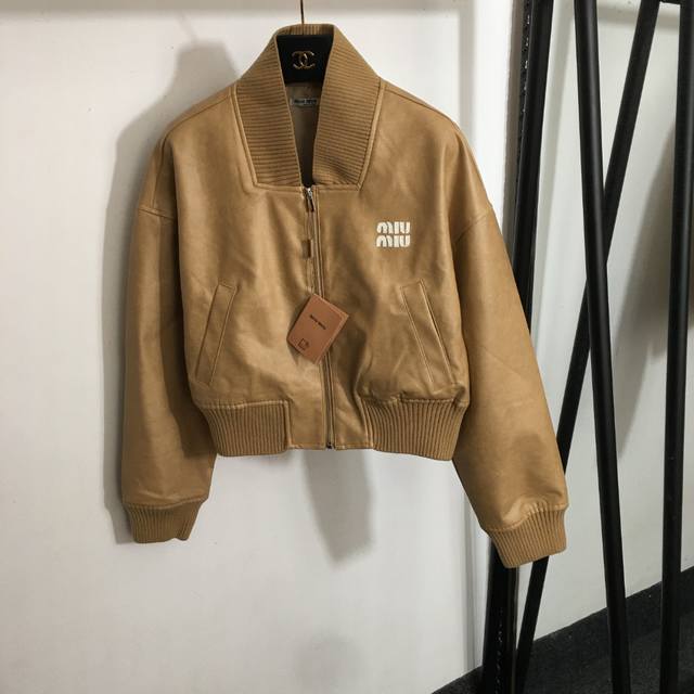 Style No. 6229 Miumi* new embroidered letter patch short long-sleeved stand-up