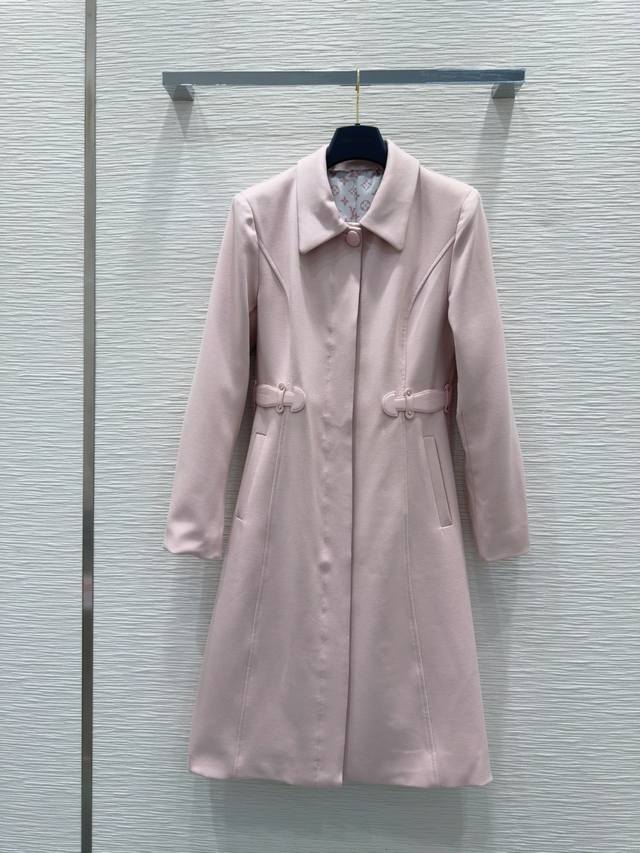 Louis Vuitto*2025Fw new long blazer is another fashionista's favorite! Exquisit