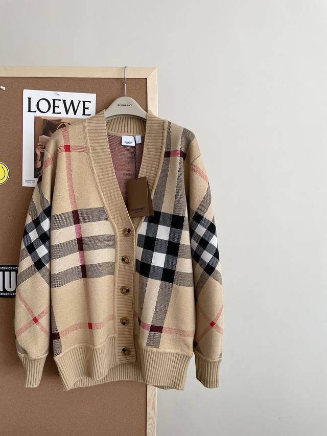 Bbr The plaid cardigan jacket is made entirely of wool fabric! No adulteration a