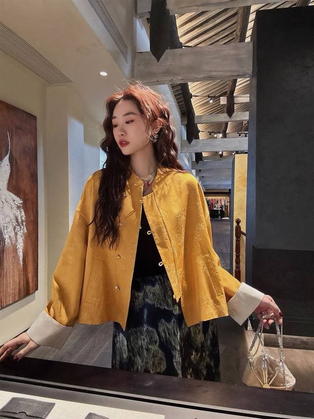 Unique and stunningly beautiful rayon and gold-thread jacquard Chinese-style ja