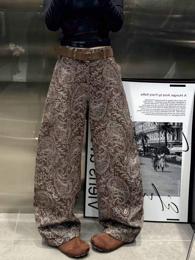 Highly recommend these hot-selling cavoline jeans with a retro vibe. Made from p